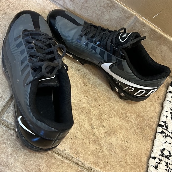 Football Cleats Nike Vapor Men size 8.5 - Picture 2 of 3